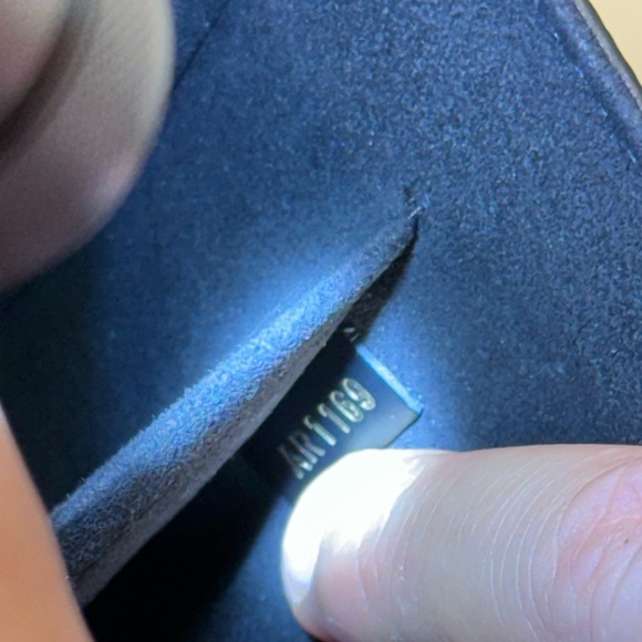 Louis Vuitton Twist MM - Picture 14 of 16